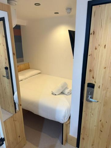 Easyhotel Paddington London Exteriör bild